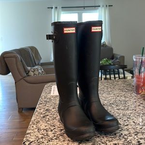 Hunter Tall Wide Black Rain Boots